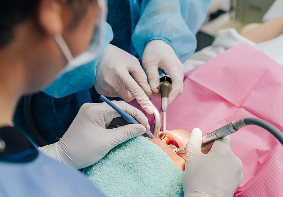 専門医が手掛ける自然な歯の機能に近づけるインプラント